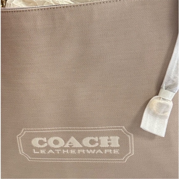 NWT Coach’s Badge Jacquard Dalton 31 Shoulder Bag Chalk Taupe - Picture 8 of 13